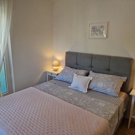 Apartman River Breeze オミシュ エクステリア 写真